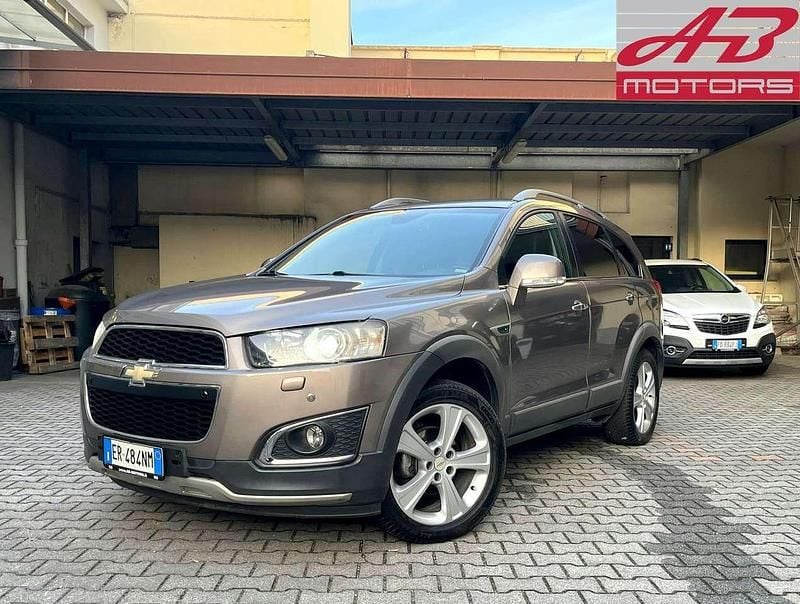 Grigio Usata 2013 Chevrolet Captiva LTZ SUV | 8850 € (Cara) - Immagine 1/4