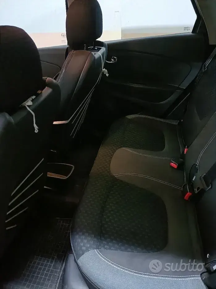 Usata Renault Captur 90 CV (66 kW) 2014 SUV