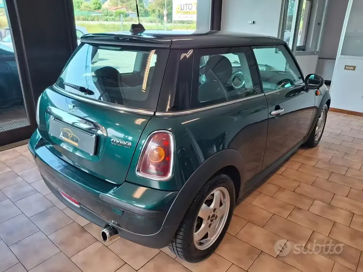 Usata Mini Cooper 120 CV (88 kW) 2009 Verde Utilitaria
