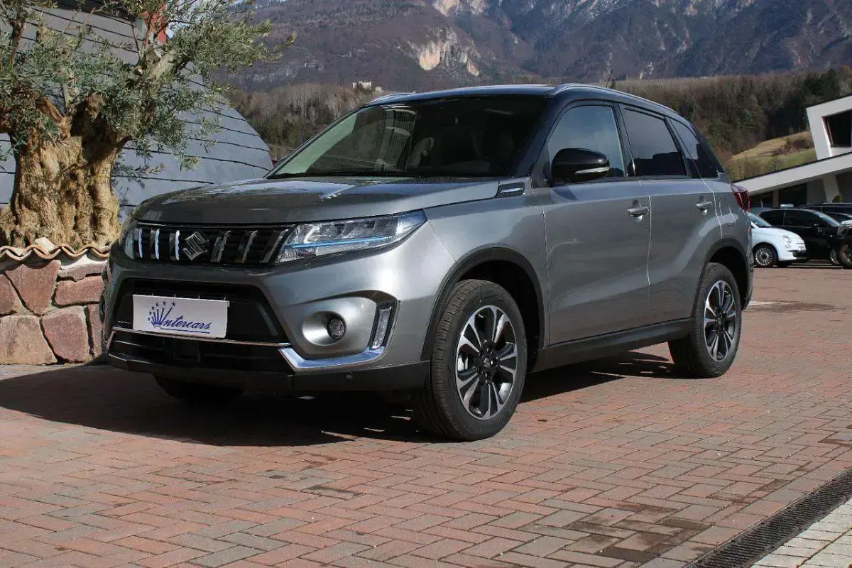 Usata Suzuki Vitara 114 CV (83 kW) 2023 Grigio SUV