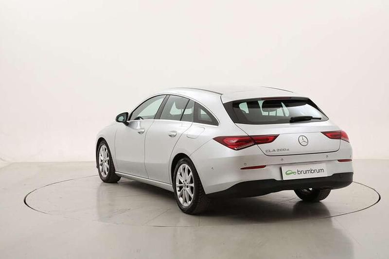 Usata Mercedes CLA200 Business 150 CV (110 kW) 2021 Argento Station wagon
