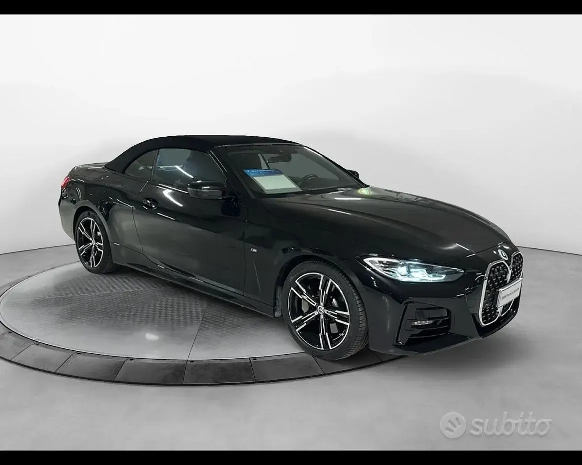 Usata BMW 430 Cabriolet M Sport 245 CV (180 kW) 2022 Black sapphire metallizzato Cabrio