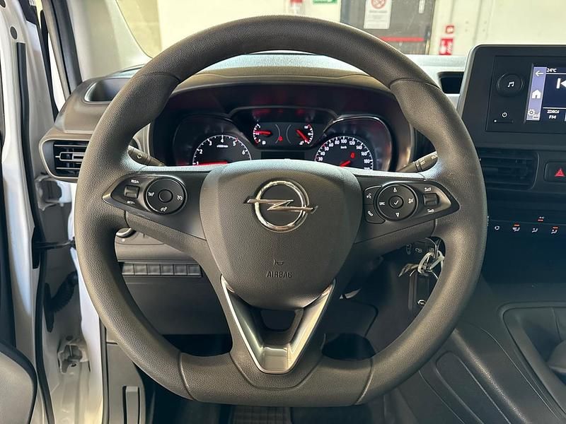 Usata Opel Combo Edition 100 CV (73 kW) 2024 Bianco Furgone