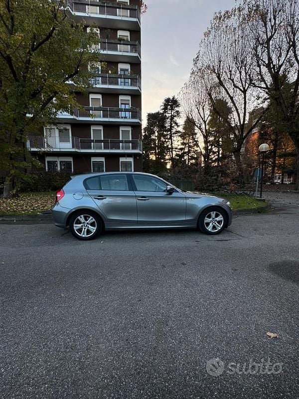 Usata BMW 120 Efficient Dynamics 177 CV (130 kW) 2009 Grigio Utilitaria