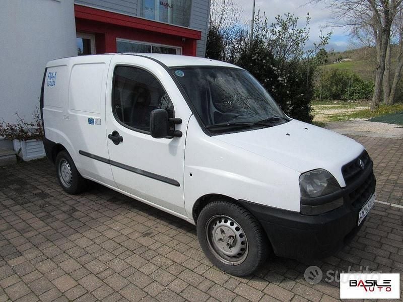 Usata Fiat Doblò Active 101 CV (74 kW) 2003 Bianco Monovolume