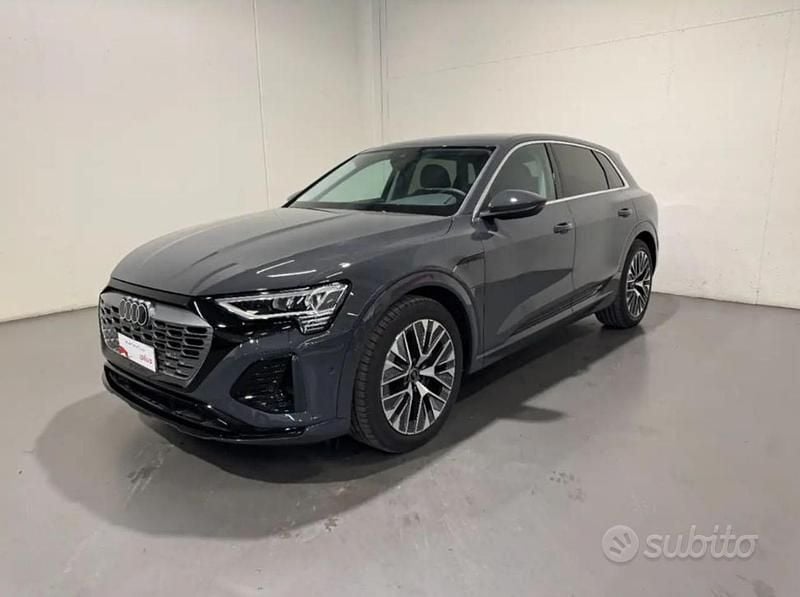 Usata Audi Q8 e-tron S-Line 300 kW (408 CV) 2024 Grigio SUV