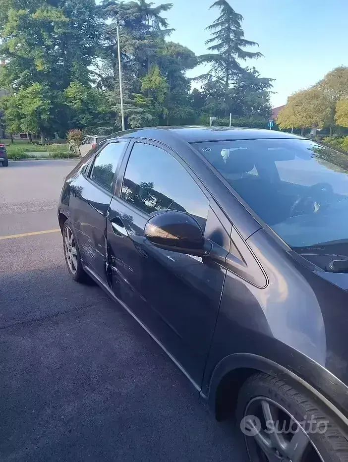 Usata Honda Civic 140 CV (102 kW) 2007 Nero Berlina
