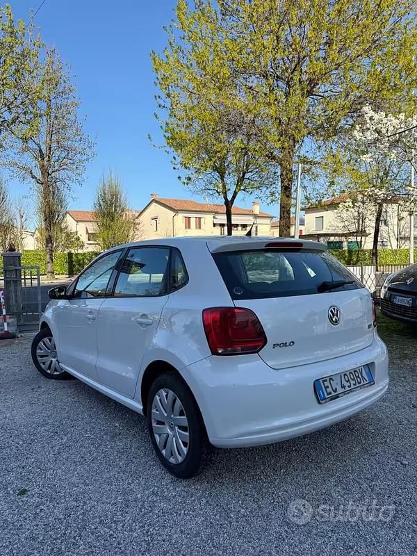 Usata VW Polo Comfortline 74 CV (54 kW) 2010 Bianco Utilitaria