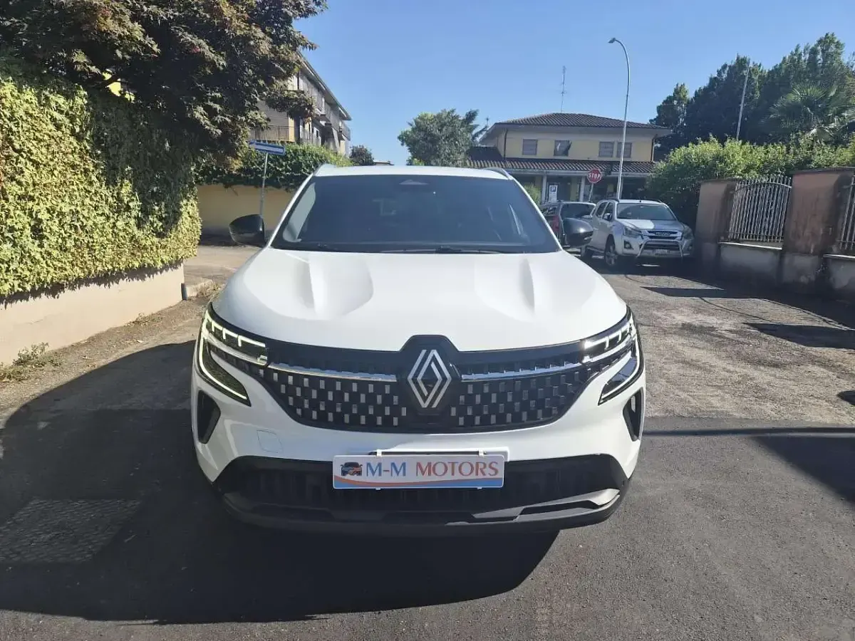 Usata Renault Austral Techno 131 CV (96 kW) 2023 Bianco SUV