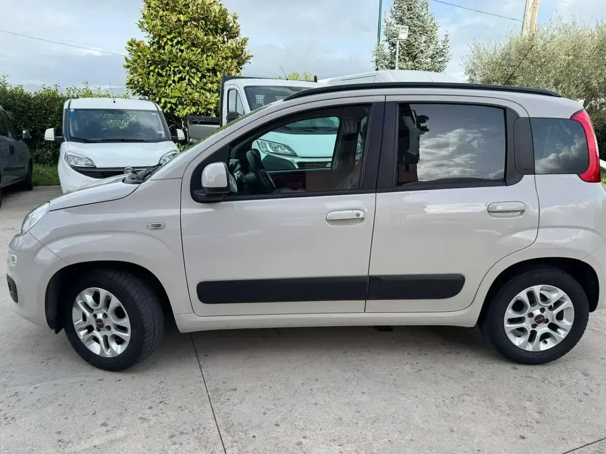 Usata Fiat Panda Lounge 86 CV (63 kW) 2013 Beige Utilitaria