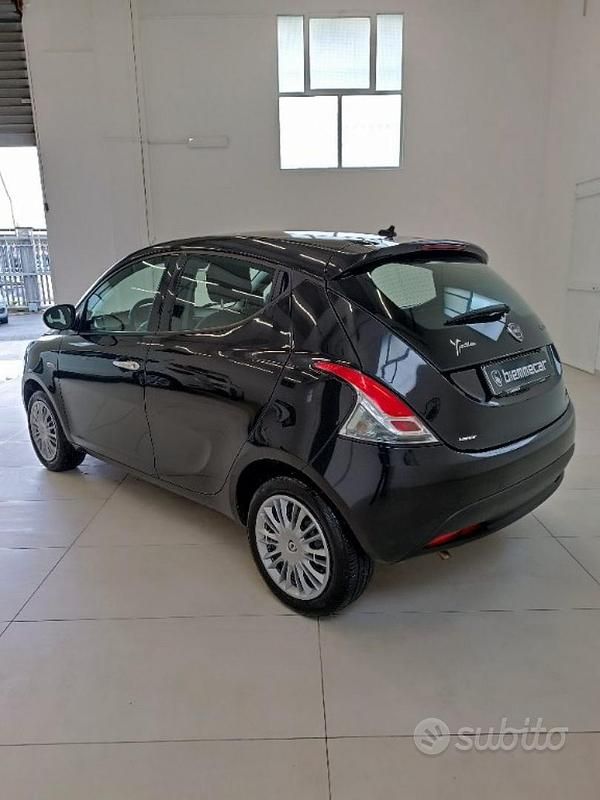 Usata Lancia Ypsilon S 69 CV (50 kW) 2022 Nero Utilitaria