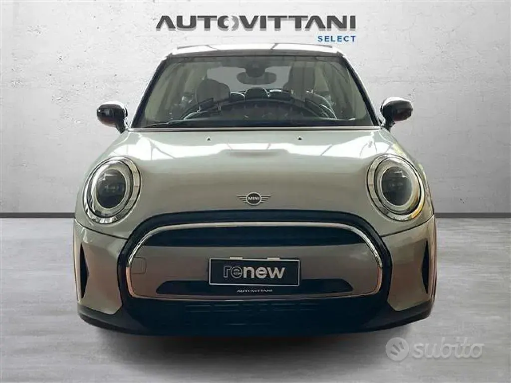 Używany Mini Cooper Essential 136 KM (100 kW) 2024 Szary Hatchback
