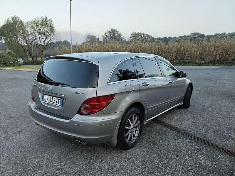 Usata Mercedes R350 272 CV (200 kW) 2007 Monovolume