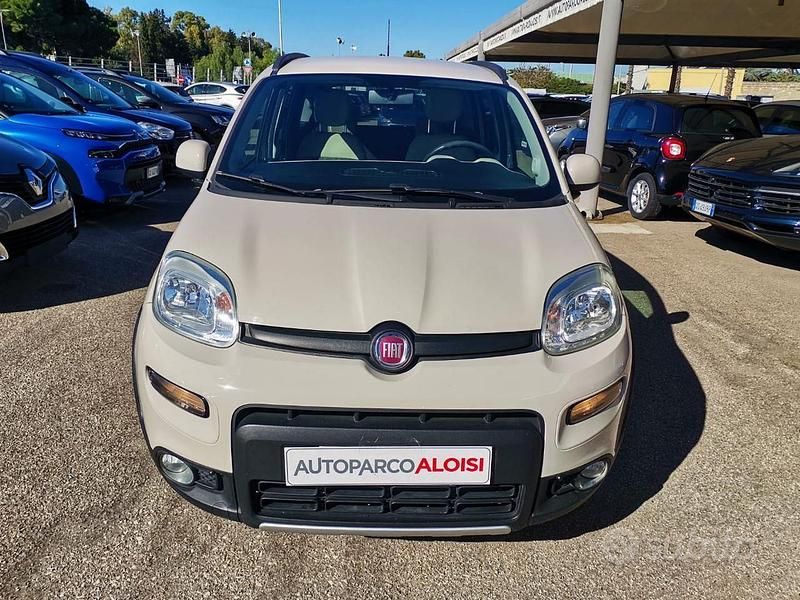 Usata Fiat Panda 4x4 S 85 CV (62 kW) 2013 Beige Utilitaria