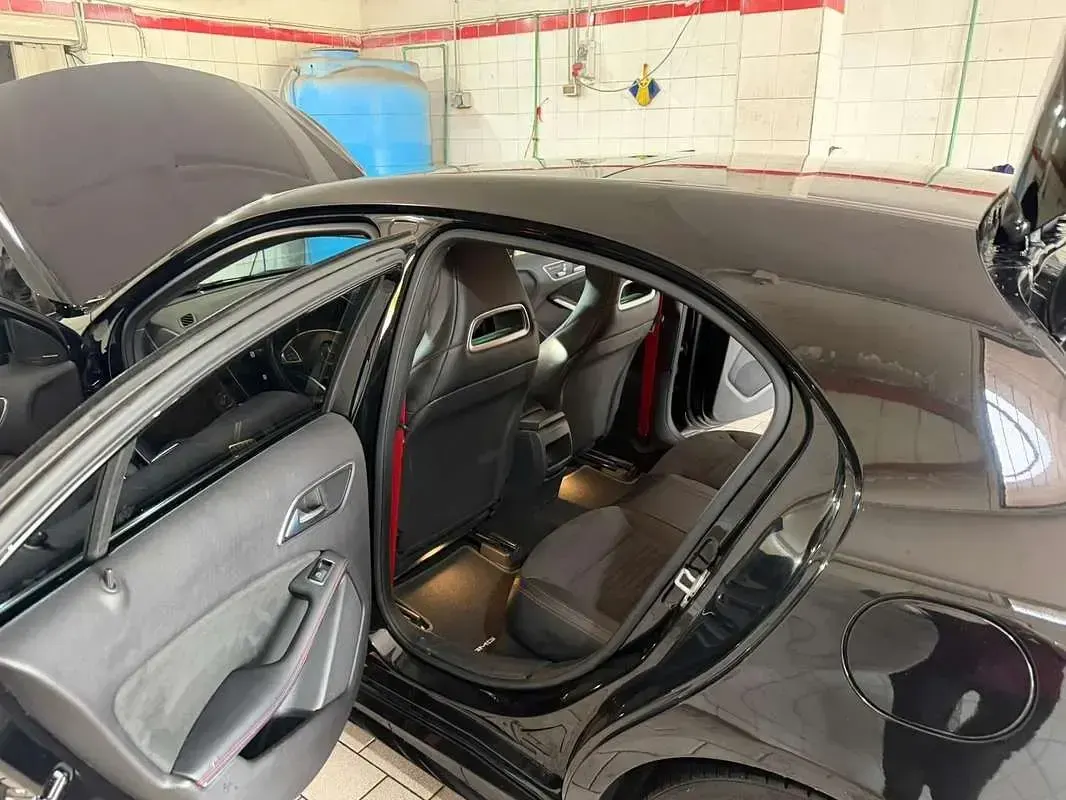 Käytetty Mercedes A45 AMG AMG 360 HP (264 kW) 2015 Sedan