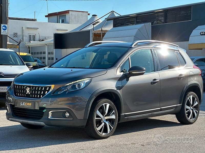 Usata Peugeot 2008 Allure 120 CV (88 kW) 2016 Grigio SUV