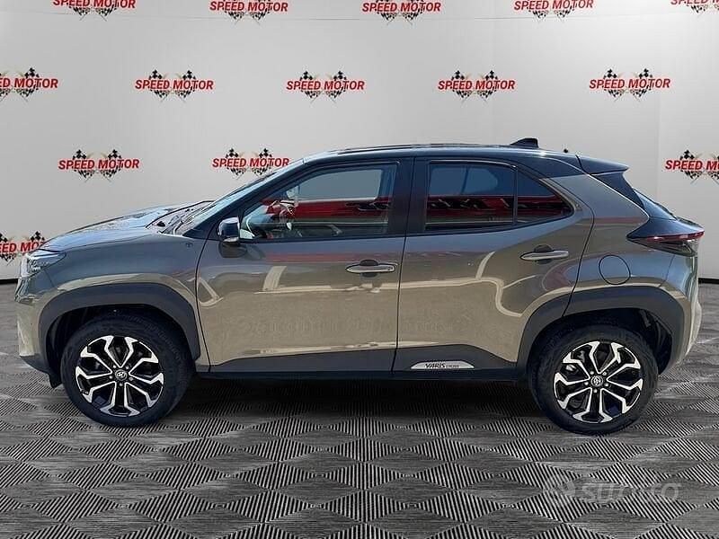 Usata Toyota Yaris Cross Trend 116 CV (85 kW) 2022 Grigio SUV