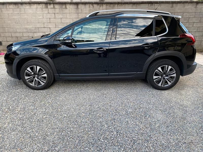 Usata Peugeot 2008 82 CV (60 kW) 2019 Nero SUV