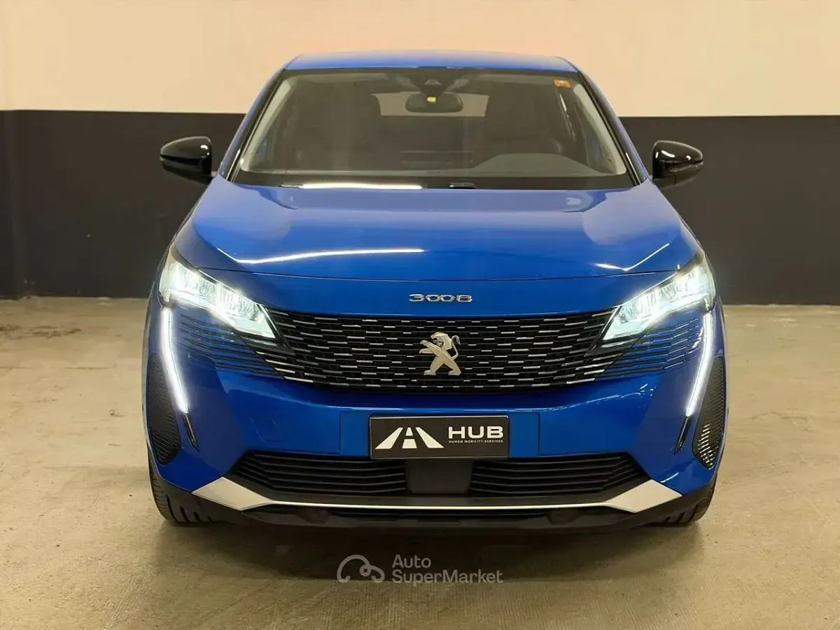 Usata Peugeot 3008 Allure 131 CV (96 kW) 2022 Blu/azzurro SUV