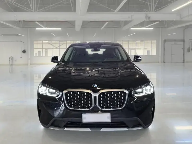 Usata BMW X4 190 CV (139 kW) 2023 Nero SUV