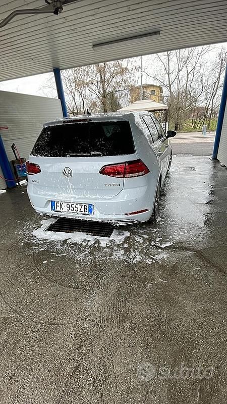 Bianco Usata 2017 VW Golf Tre volumi | 10.399 € (Super prezzo) - Immagine 1/4