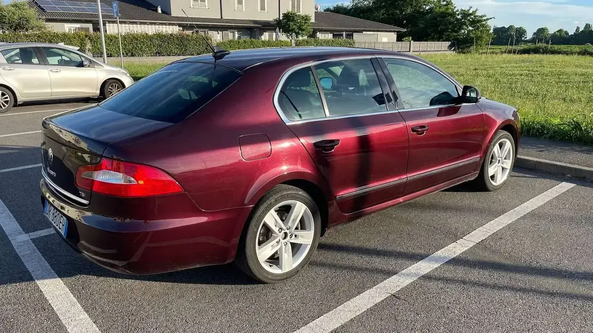 Usata Skoda Superb Elegance 160 CV (117 kW) 2008 Rosso Berlina