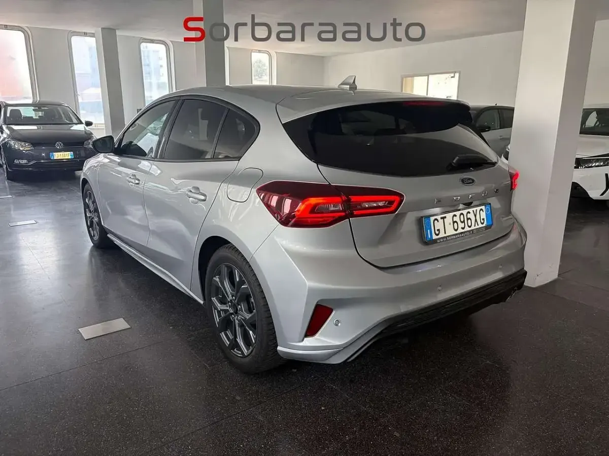 Usata Ford Focus ST-Line 116 CV (85 kW) 2024 Argento Berlina