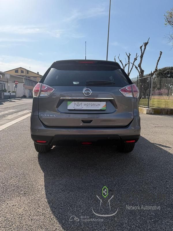 Gebraucht Nissan X-Trail 131 PS (96 kW) 2016 Grau SUV