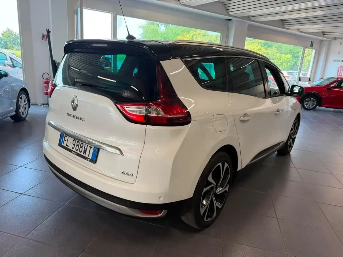 Usata Renault Grand Scénic IV Bose Edition 110 CV (80 kW) 2017 Bianco Monovolume