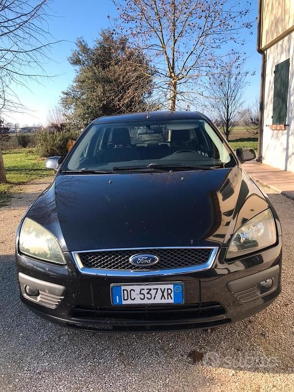 Nero Usata 2006 Ford Focus Station wagon | 1900 € (Cara) - Immagine 1/4