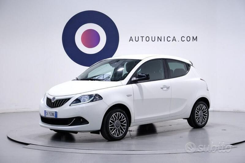 Bianco Usata 2023 Lancia Ypsilon Gold Due volumi | 13.900 € (Buon prezzo) - Immagine 1/4