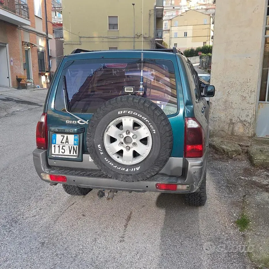 Usata Mitsubishi Pajero 160 CV (117 kW) 2004 SUV