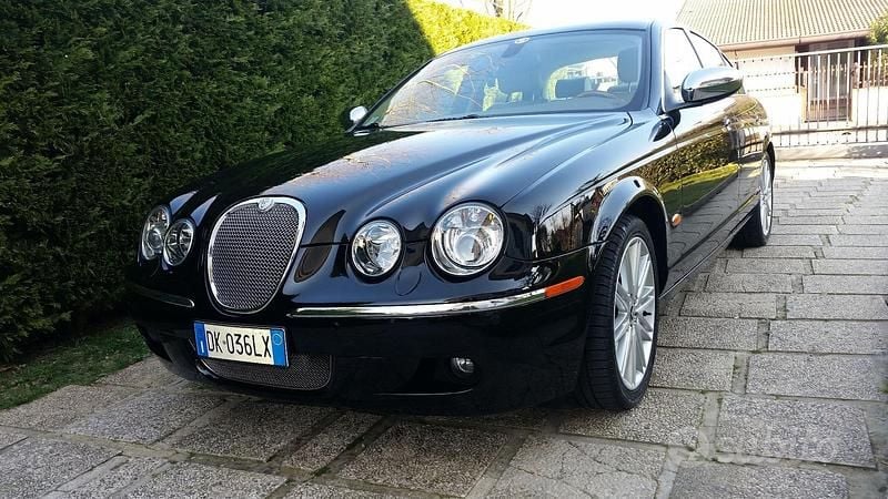 Usata Jaguar S-Type Executive 2007 Grigio Berlina