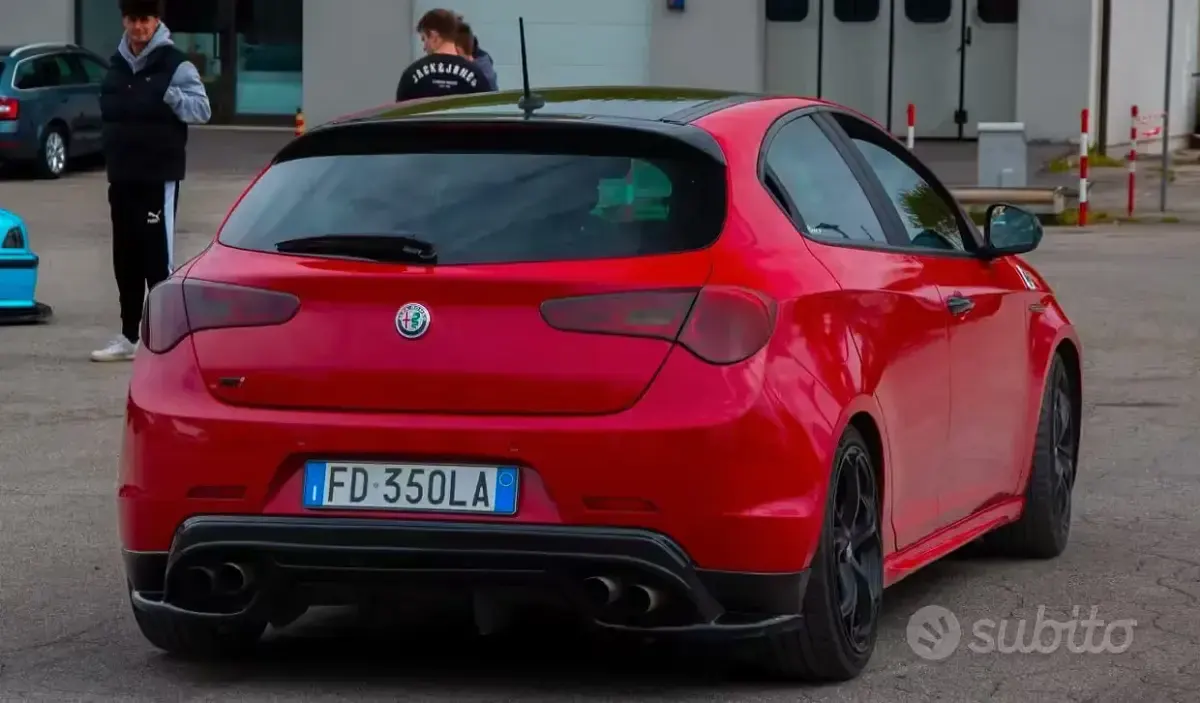 Usata Alfa Romeo Giulietta Quadrifoglio 240 CV (176 kW) 2016 Rosso Utilitaria