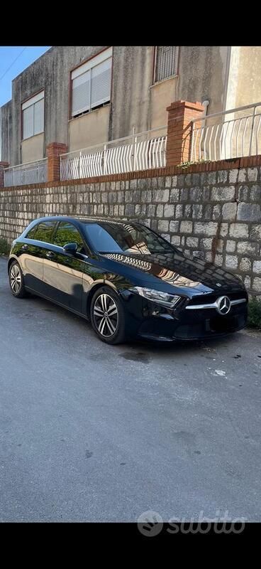 Usata 2020 Mercedes A200 Tre volumi | 20.900 € (Buon prezzo) - Immagine 1/4
