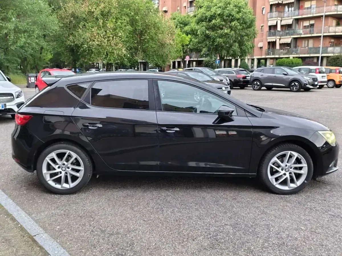 Occasion Seat Leon Style 105 PK (77 kW) 2014 Zwart Sedan