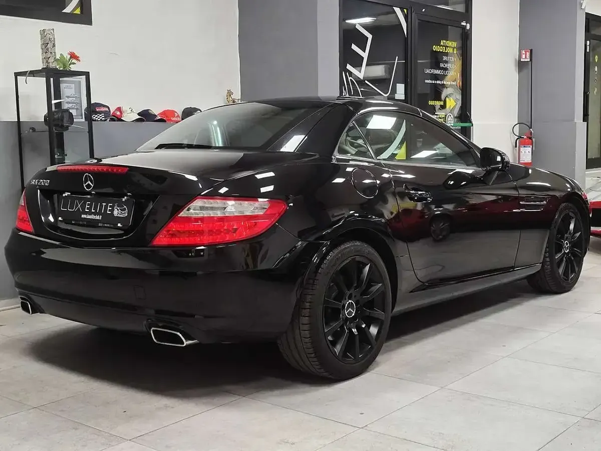 Usata Mercedes SLK200 184 CV (135 kW) 2011 Nero ossidiana Cabrio