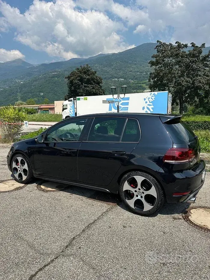 Usata VW Golf VI GTI 210 CV (154 kW) 2009 Nero Utilitaria