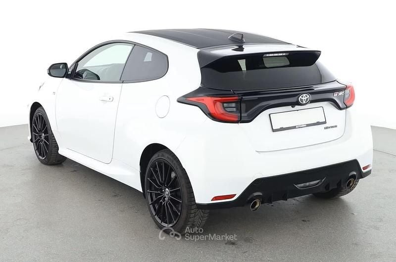 Usata Toyota Yaris 261 CV (191 kW) 2021 Bianco Utilitaria