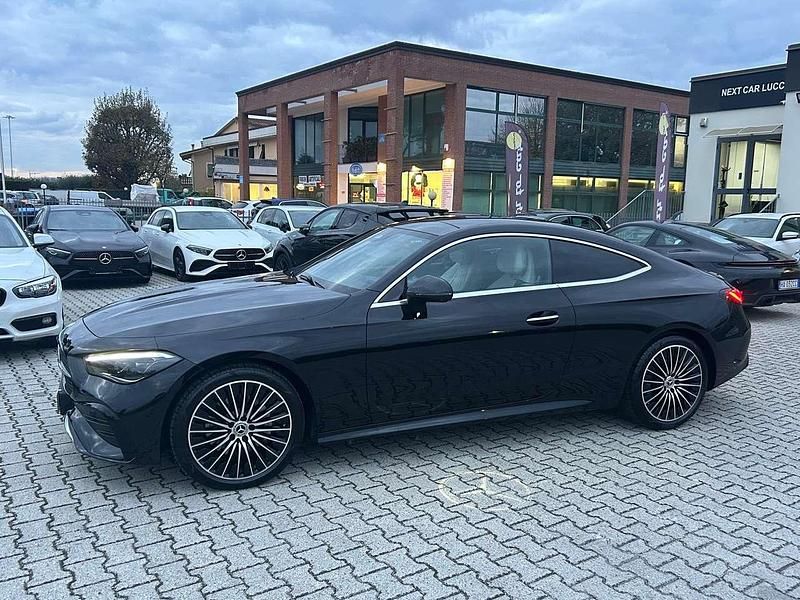 Begagnad Mercedes CLE220 AMG Line Premium Plus 197 HK (144 kW) 2025 Svart Sportkupé