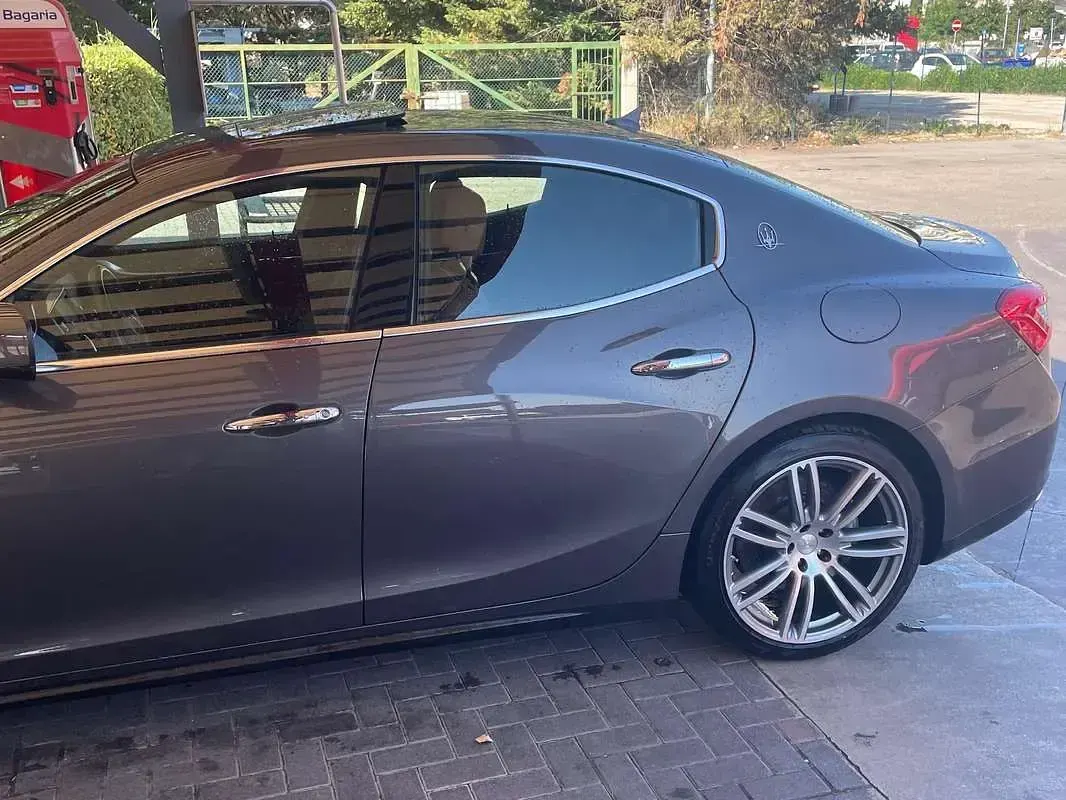 Usata Maserati Ghibli 275 CV (202 kW) 2015 Grigio Berlina