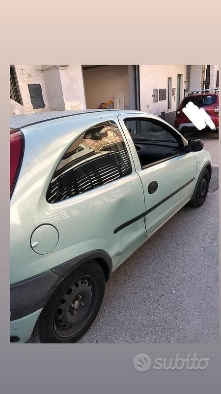 Usata Opel Corsa 58 CV (42 kW) 2002 Grigio Utilitaria