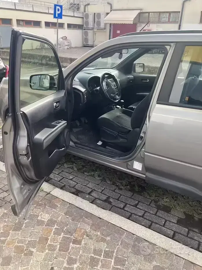 Usata Nissan X-Trail 150 CV (110 kW) 2013 Grigio SUV