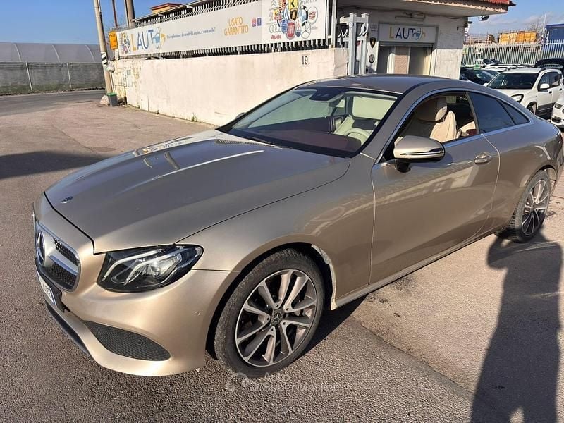 Usata Mercedes S350 258 CV (189 kW) 2017 Beige Coupé