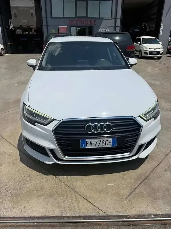Usata Audi A3 S-Line 116 CV (85 kW) 2019 Bianco Berlina