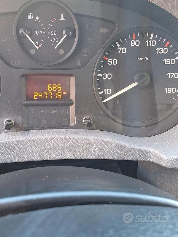 Usata Peugeot Expert 2008 Bianco Furgone