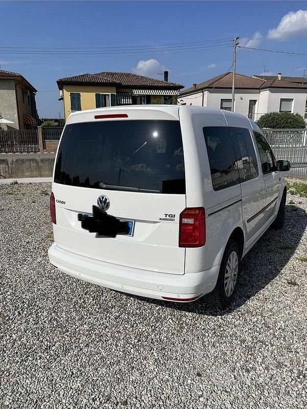 Usata VW Caddy Trendline 110 CV (80 kW) 2015 Bianco Monovolume