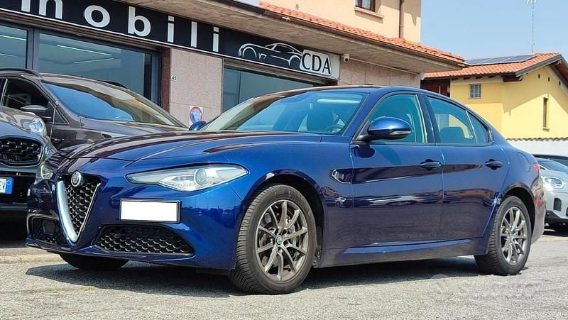 Usata Alfa Romeo Giulia Business 190 CV (139 kW) 2019 Blu Berlina