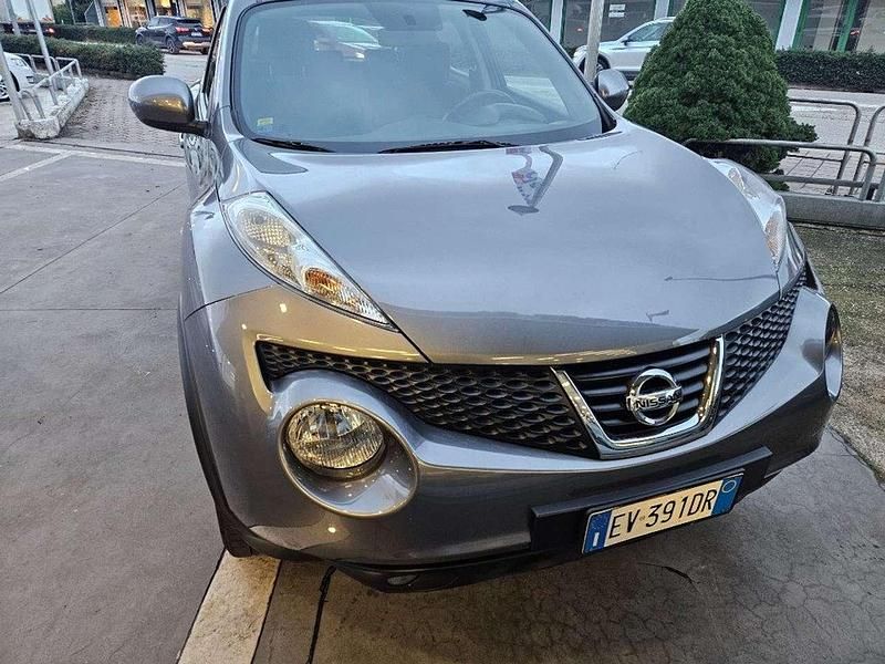 Usata Nissan Juke Acenta 110 CV (80 kW) 2014 Grigio scuro metallizzato SUV