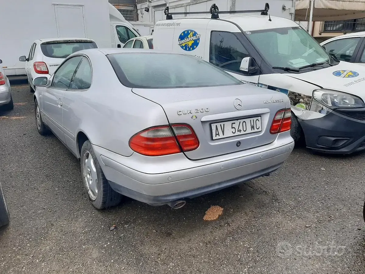 Usata Mercedes CLK200 192 CV (141 kW) 1998 Grigio Coupé